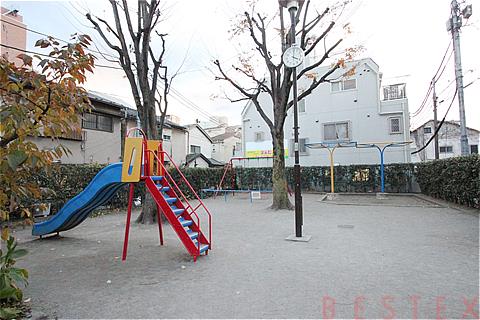 公園　向丘一丁目遊び場（公園）まで500m