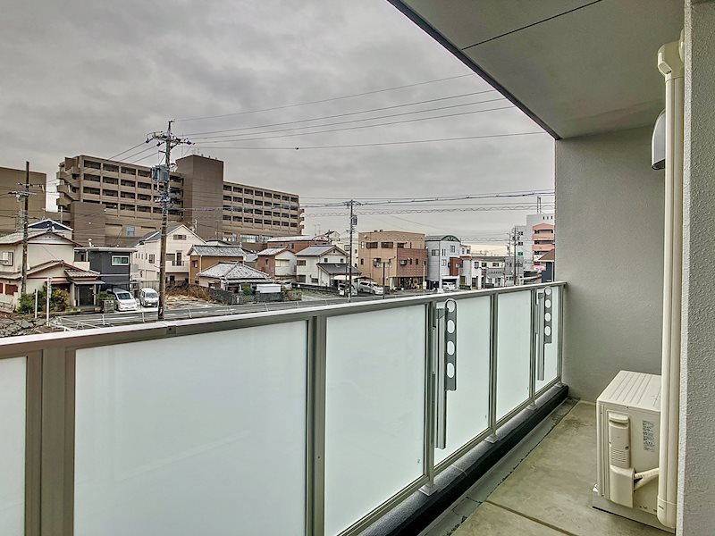 バルコニー　同建物、同間取り画像引用