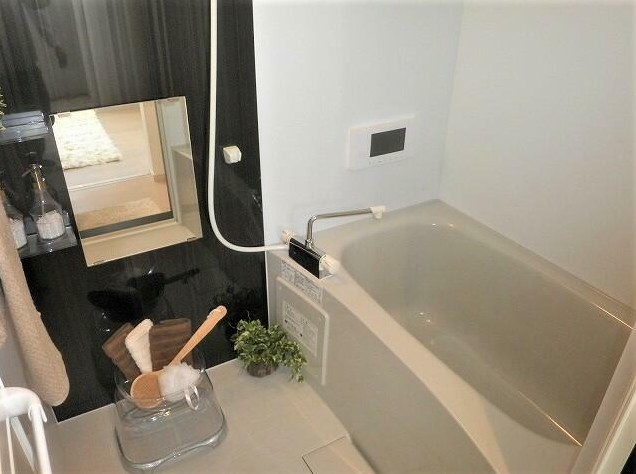 バス・シャワールーム　※別部屋参考写真