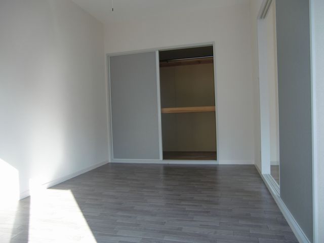 居室・リビング　洋間に収納あり