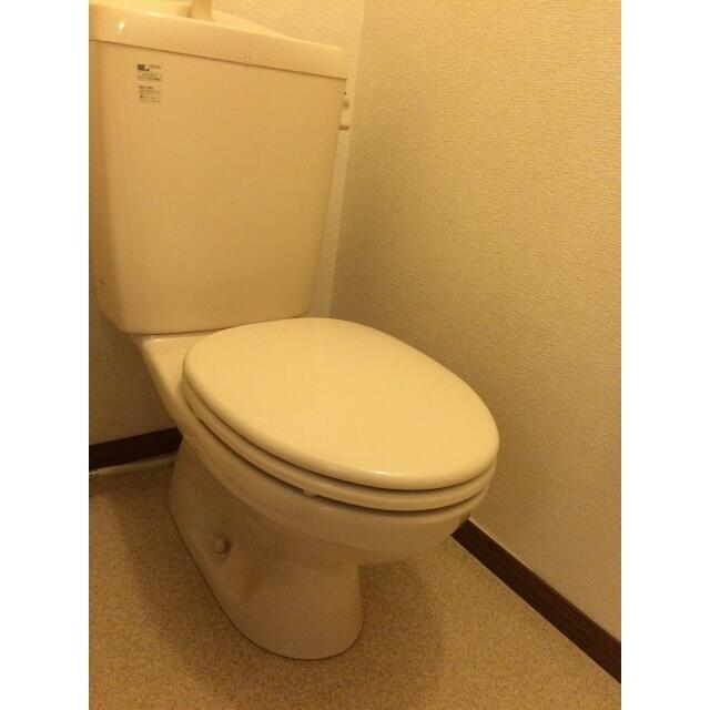 トイレ　※他のお部屋の参考写真です