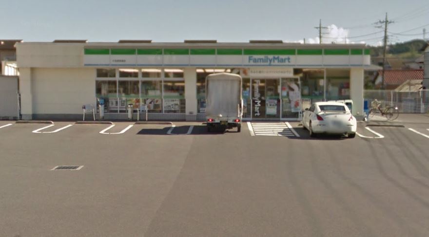 コンビニ　ファミリーマート 小田原新屋店（コンビニ）まで245m