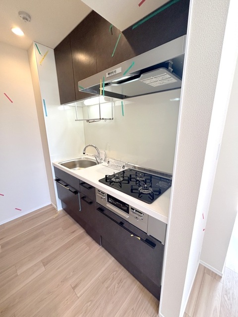 キッチン　★ガス3口グリル付きのシステムキッチン★