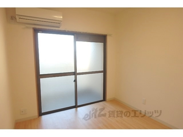 居室・リビング　居室