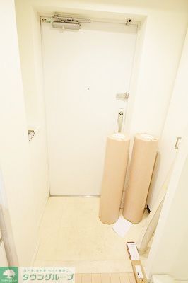 玄関　※反転タイプ参考写真