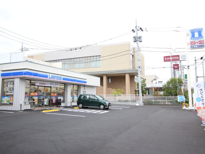 コンビニ　ローソン横浜都筑池辺町店（コンビニ）まで70m