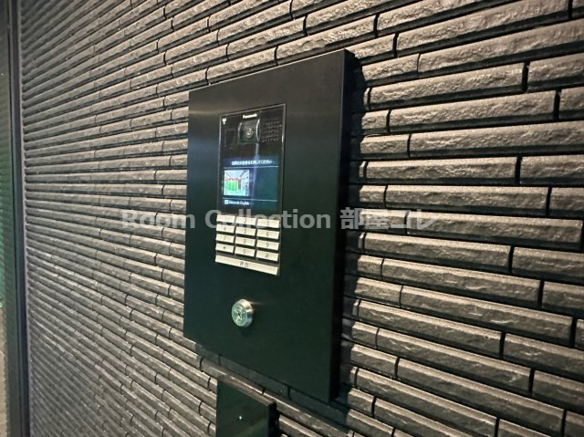 エントランス　※同物件他部屋写真 反転、色違いの場合有 現況優先