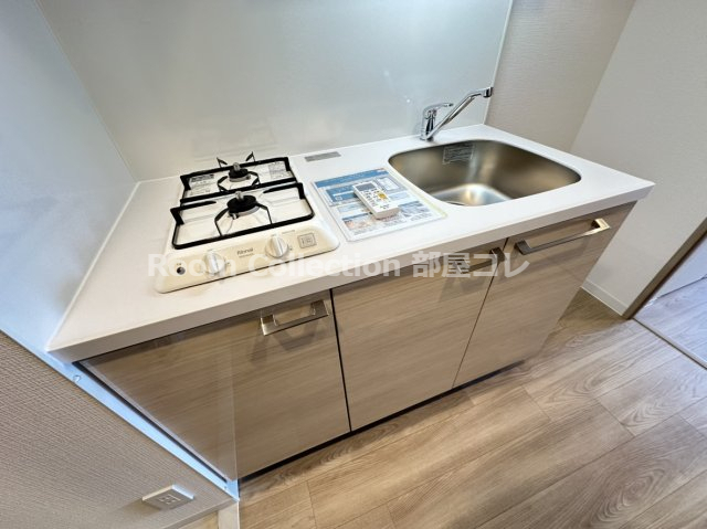 キッチン　※同物件他部屋写真 反転、色違いの場合有 現況優先