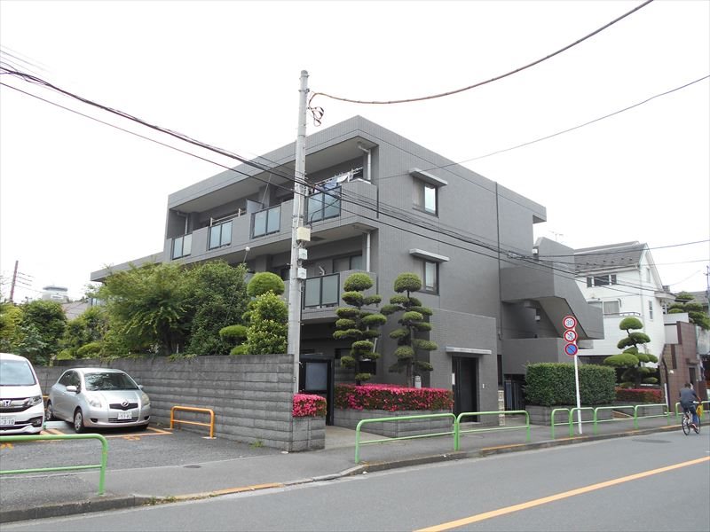 建物外観　南向きで日当たりも良いです。