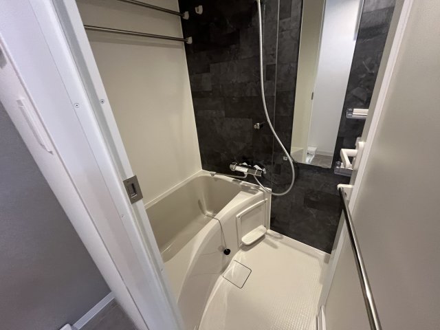 バス・シャワールーム　ゆったり過ごせるお風呂です