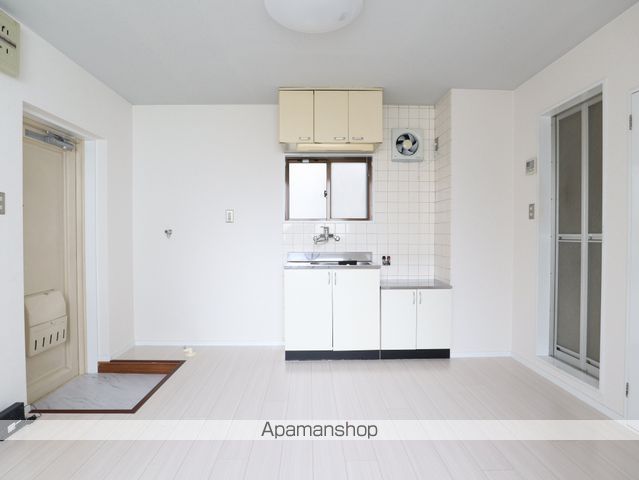 飲食店　コメダ珈琲店（飲食店）まで91m