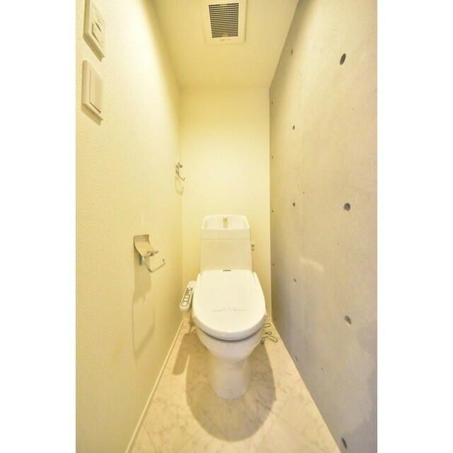 トイレ　清潔感のあるトイレです