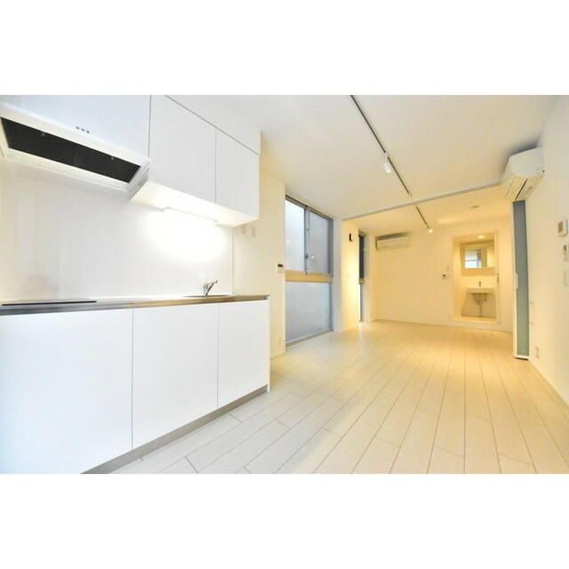 居室・リビング　こちらのリビングで趣味の時間をお楽しみください