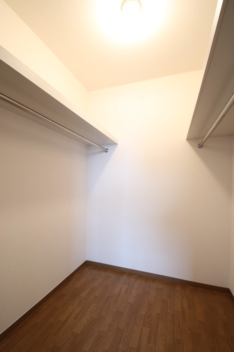 収納　ウォークインクローゼット