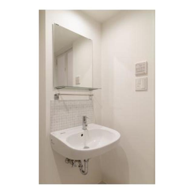洗面設備　※写真は同タイプ住戸です。