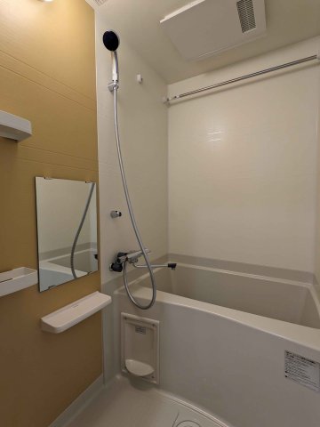 バス・シャワールーム　ゆったり過ごせるお風呂です