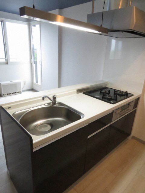 キッチン　人気の対面システムキッチンタイプです！