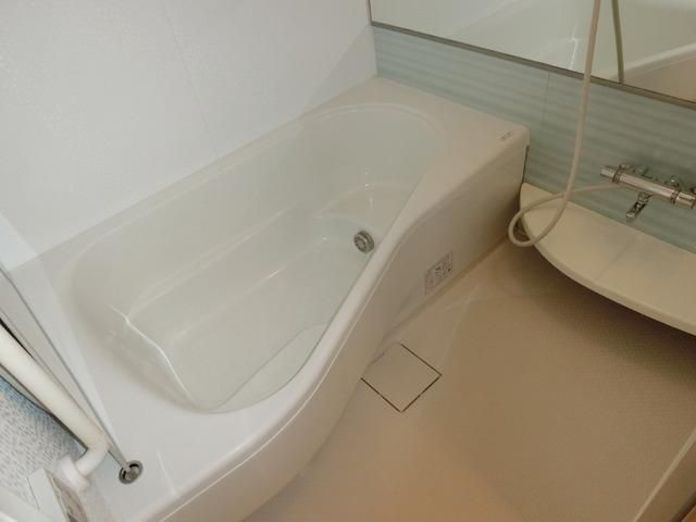 バス・シャワールーム　浴室乾燥機　追い焚き付バス