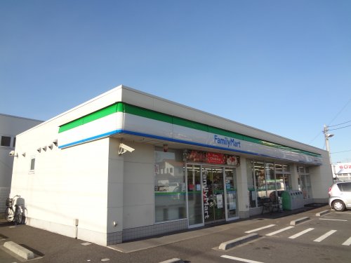 コンビニ　ファミリーマート 市原八幡北町店（コンビニ）まで70m