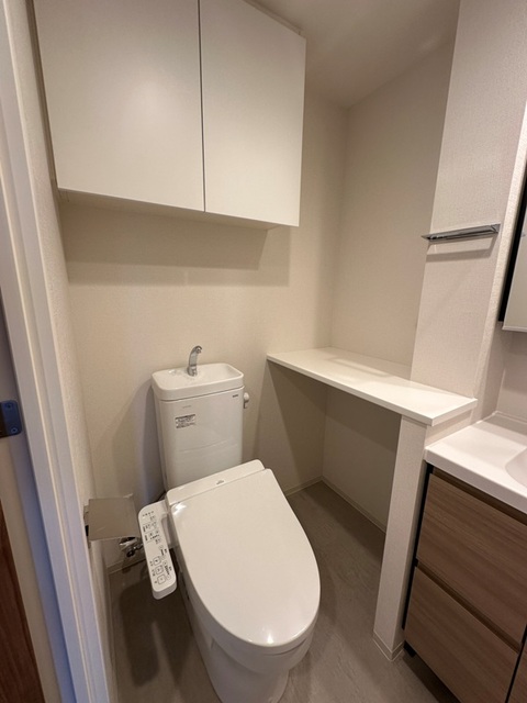 トイレ　※写真は同タイプ住戸です。