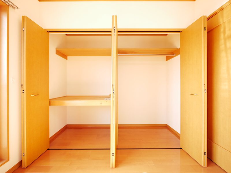 収納　クローゼット(南側洋6)