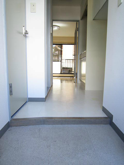 玄関　現況優先