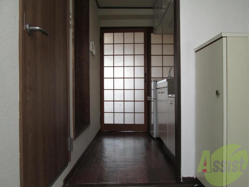 玄関　シューズボックス付きの玄関です。玄関がすっきり片付きます