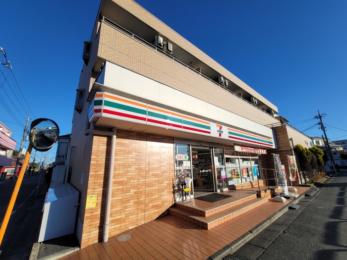 コンビニ　セブンイレブン　秋津駅北口店（コンビニ）まで214m