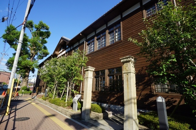 図書館　吹田市立千里山・佐井寺図書館（図書館）まで1497m