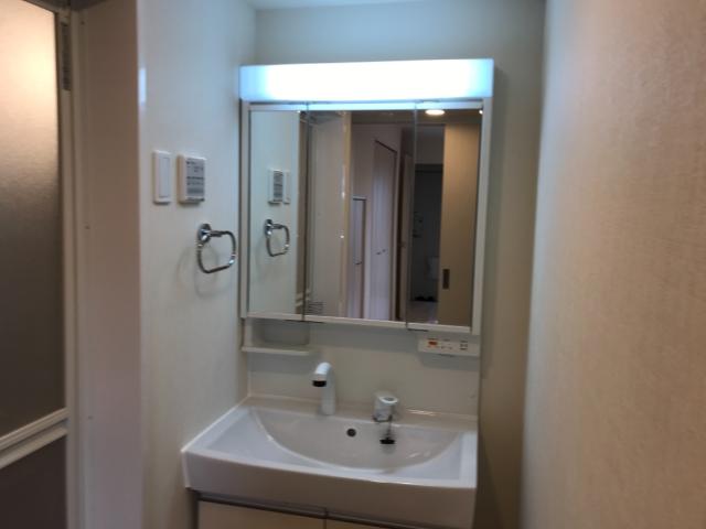 洗面設備　洗髪洗面化粧台