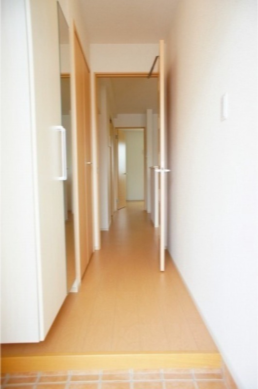 玄関　図面と現状に相違がある場合には現状を優先