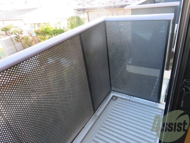 バルコニー　バルコニーは幅があるので作業がしやすいですね。