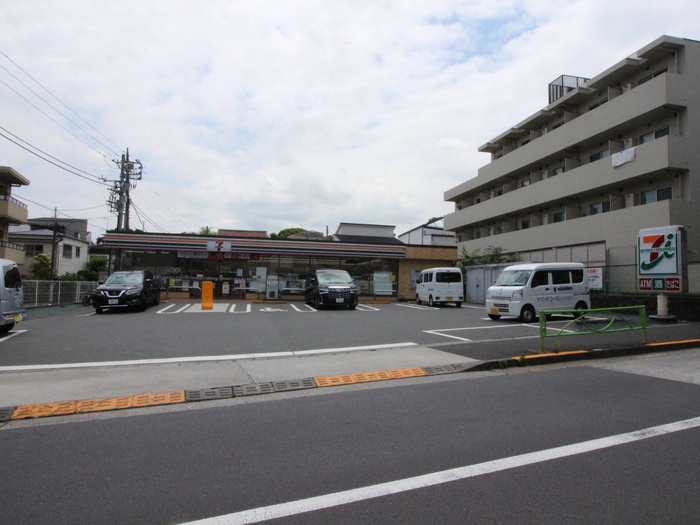 コンビニ　セブンイレブン碑文谷3丁目店（コンビニ）まで299m