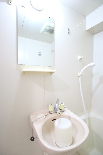 洗面設備　※別室の参考写真の為、現況優先です。