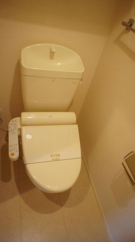 トイレ　ゆったりとした空間のトイレです