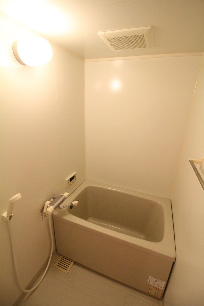 バス・シャワールーム　※代表タイプの写真のため実際と異なる場合がございます