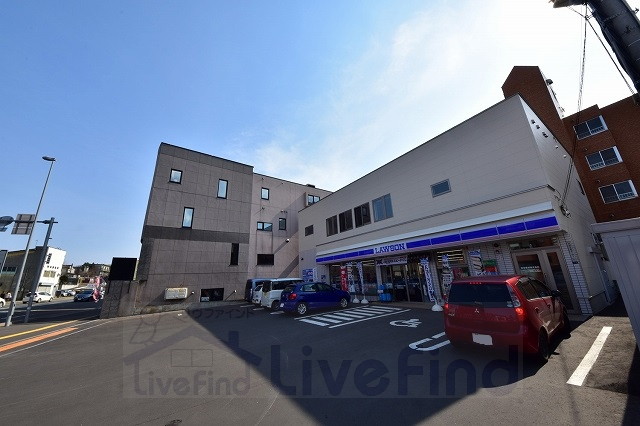 コンビニ　ローソン札幌美園4条八丁目店（コンビニ）まで271m