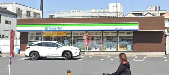 コンビニ　ファミリーマート豊玉中三丁目店（コンビニ）まで180m