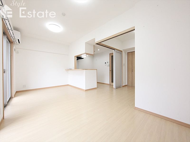 居室・リビング　内装