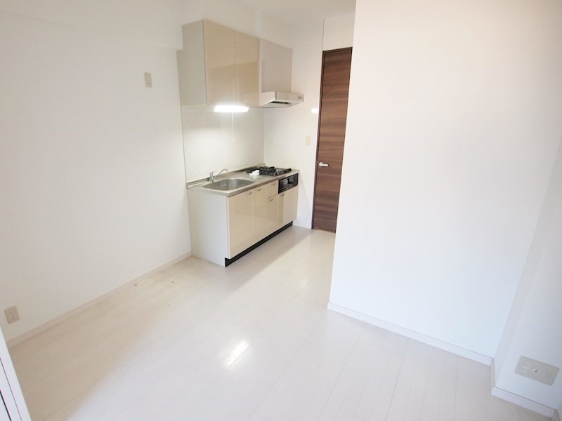 居室・リビング　ダイニングルーム。お部屋は間仕切りです。