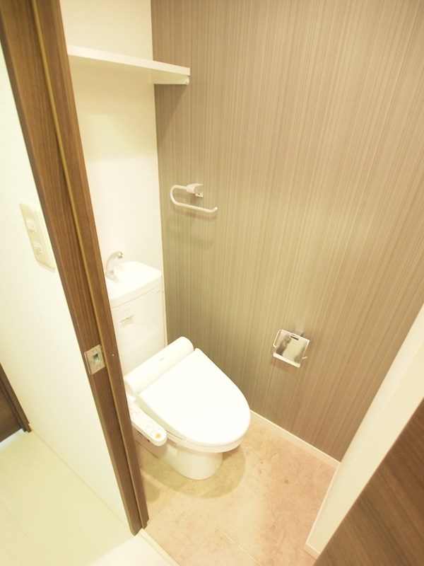 トイレ　ウォシュレット付きのトイレです。