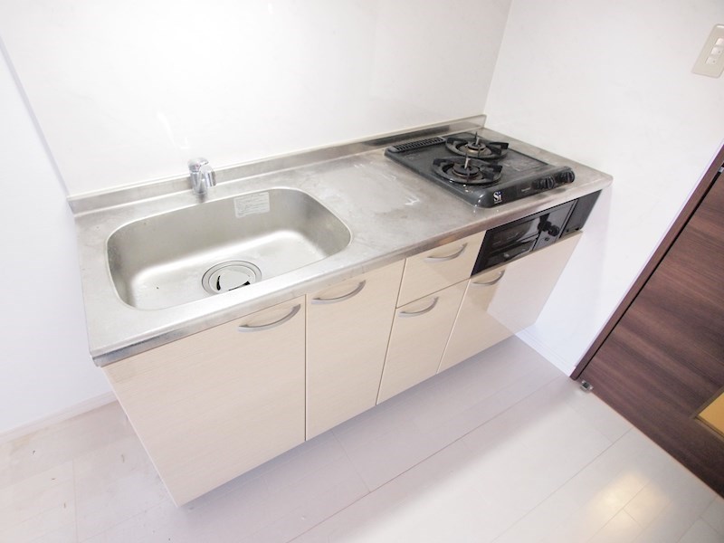 その他設備　2口コンロ・グリル付きです。