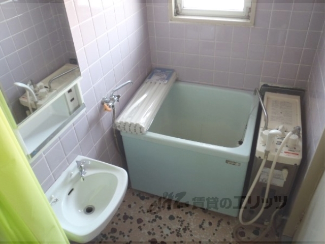 バス・シャワールーム　バス