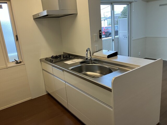 キッチン　システムキッチン（タッチレス水栓）