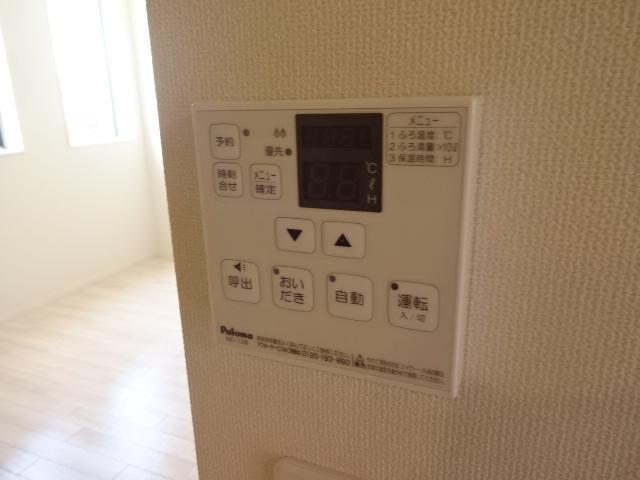駐車場　給湯器リモコン