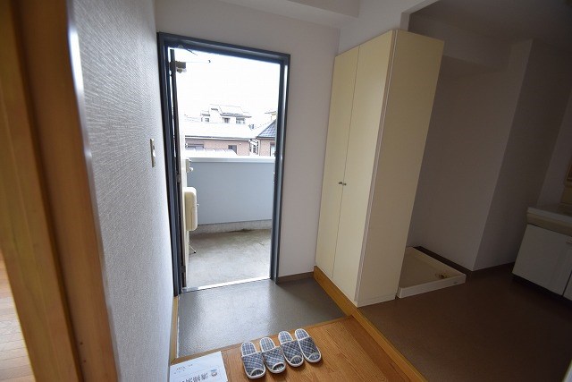 玄関　反転タイプ