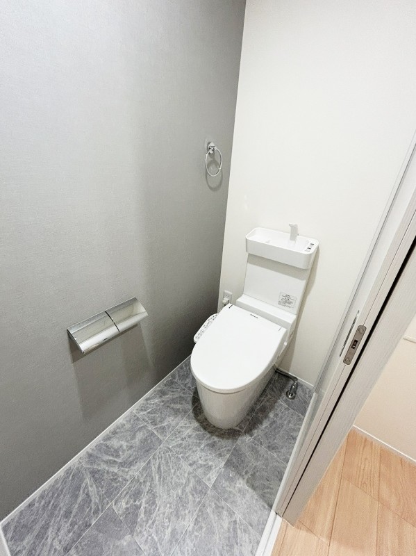 トイレ　落ち着いたトイレです