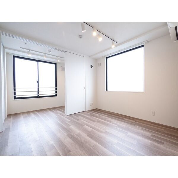 居室・リビング　別室参考写真です