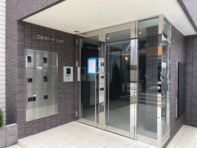 エントランス　外観写真（昼）