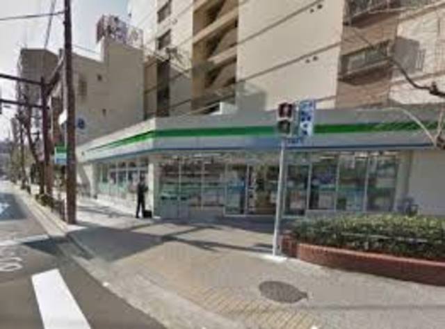 コンビニ　ファミリーマート江戸堀三丁目店（コンビニ）まで774m